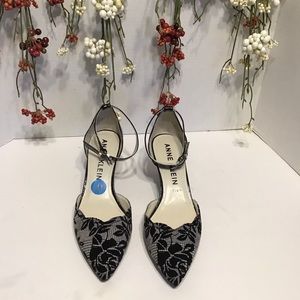 Anne Klein Plaid Heels Size 10